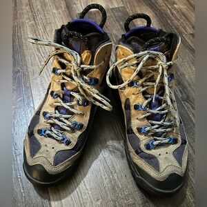 VNike Air ACG Brown Blue Leather Mid Hiking Boots Vtg Womens 9 960507